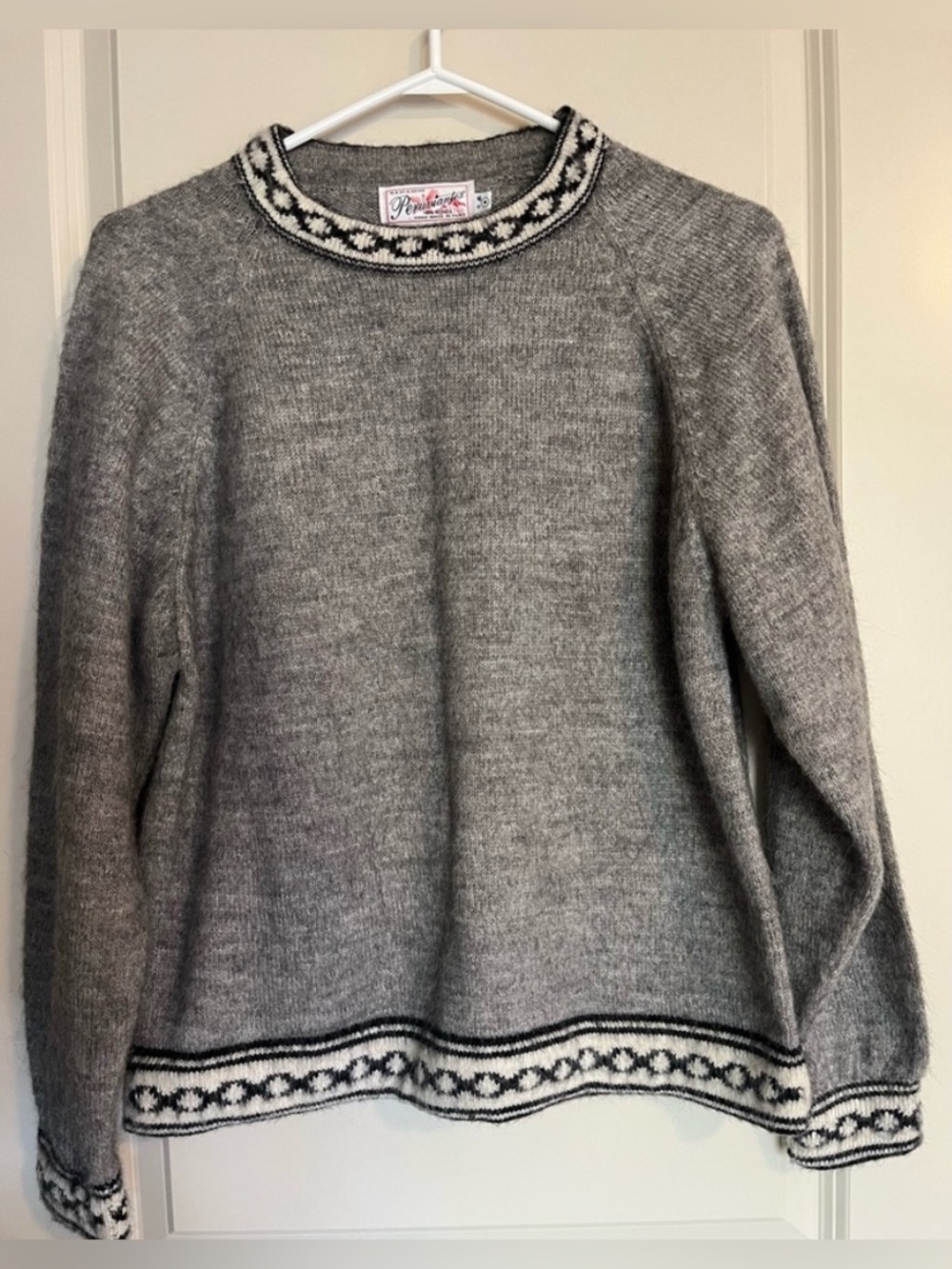 Peruvian Women's Small Alpaca Wool Kitted Sweater